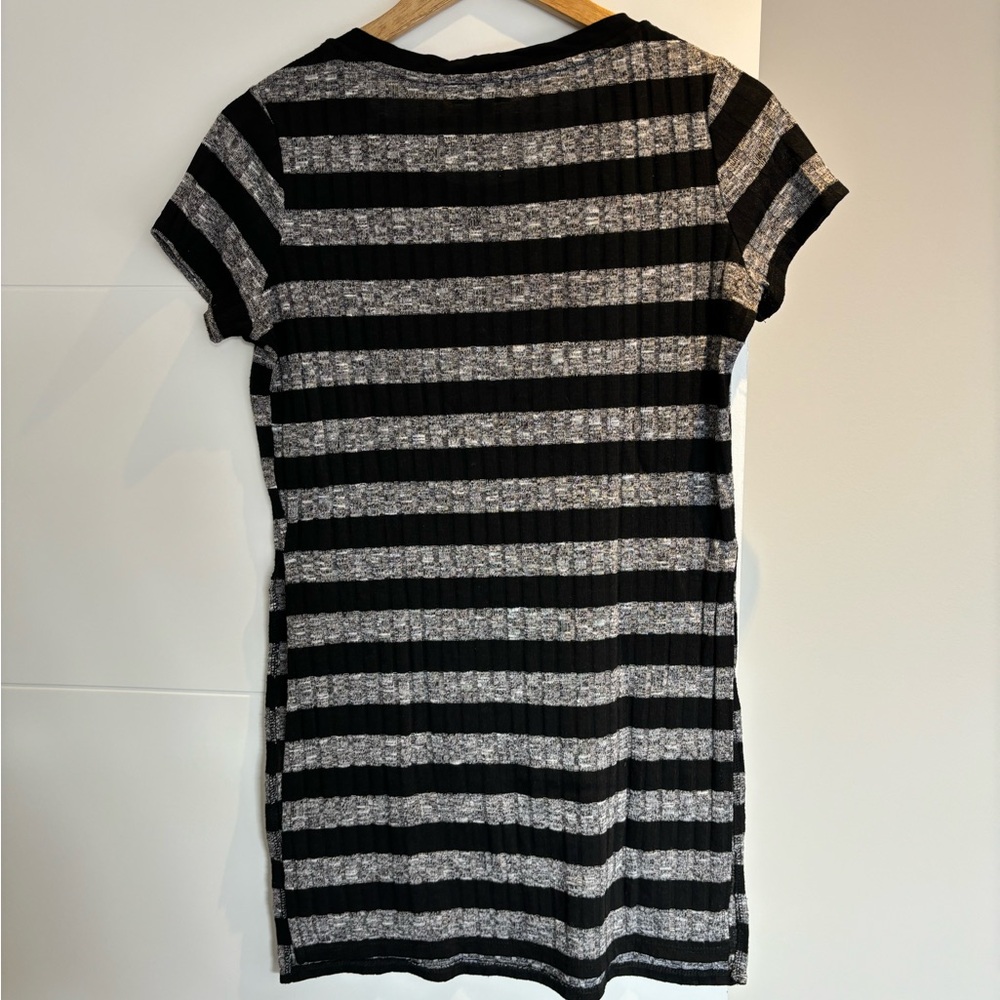 Striped Top - Picture 3 of 6